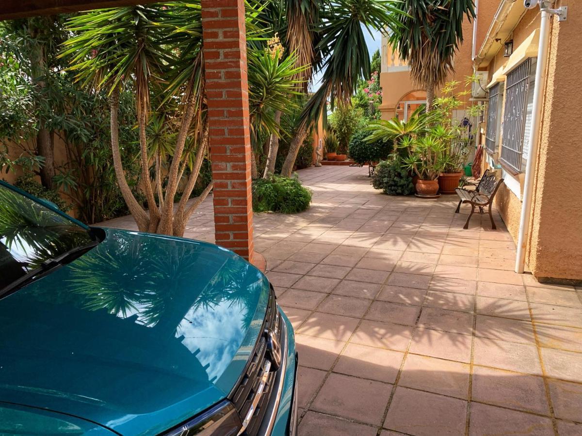 Beach Villa Costanera In マルベーリャ エクステリア 写真